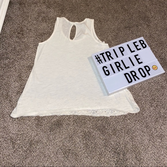Ivory Keyhole Back Tank - Picture 2 of 2